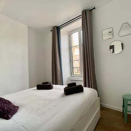 Enjoy #2 - Old Town & Wifi * Μπαγιέ