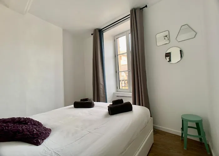 Enjoy #2 - Old Town & Wifi * באיו