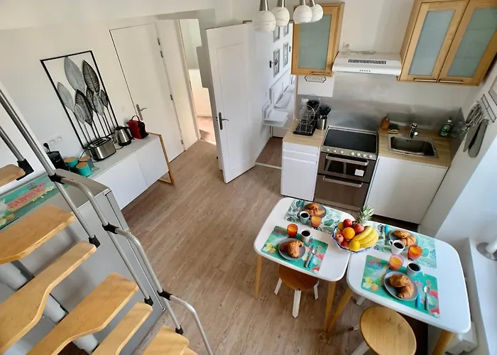 Enjoy #2 - Old Town & Wifi באיו